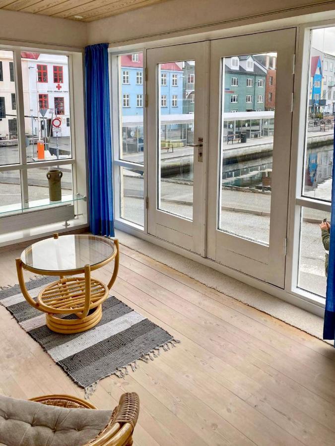 Guesthouse At The Boat Harbour Torshavn Exterior photo