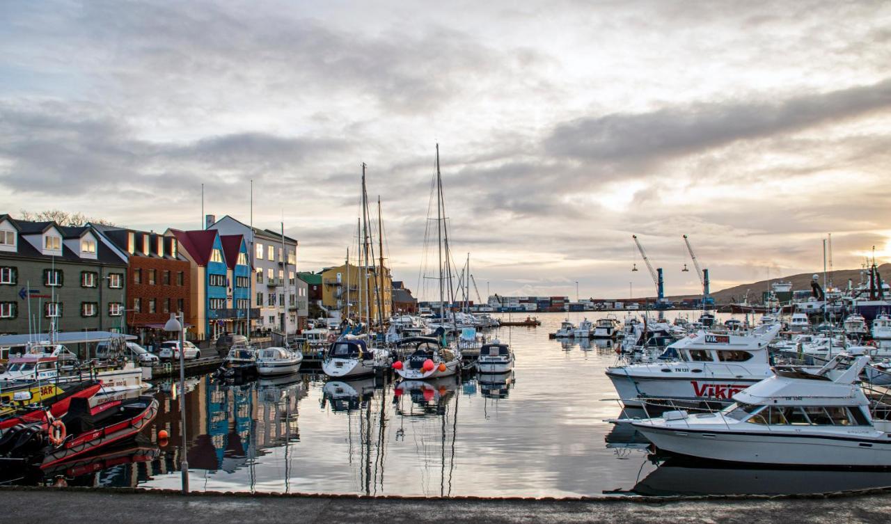 Guesthouse At The Boat Harbour Torshavn Exterior photo